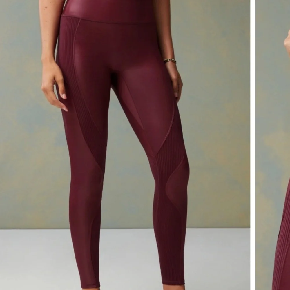 Fabletics High Waisted Leggings NWT - Picture 3 of 8